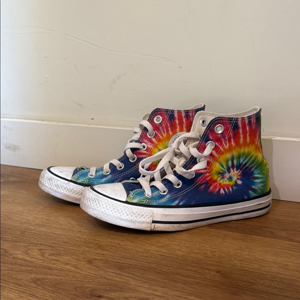 Converse Blue and Red High-Top Sneakers with Classic Design